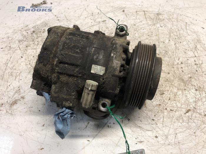 Air conditioning pump from a Renault Vel Satis (BJ) 3.0 dCi V6 24V 2003