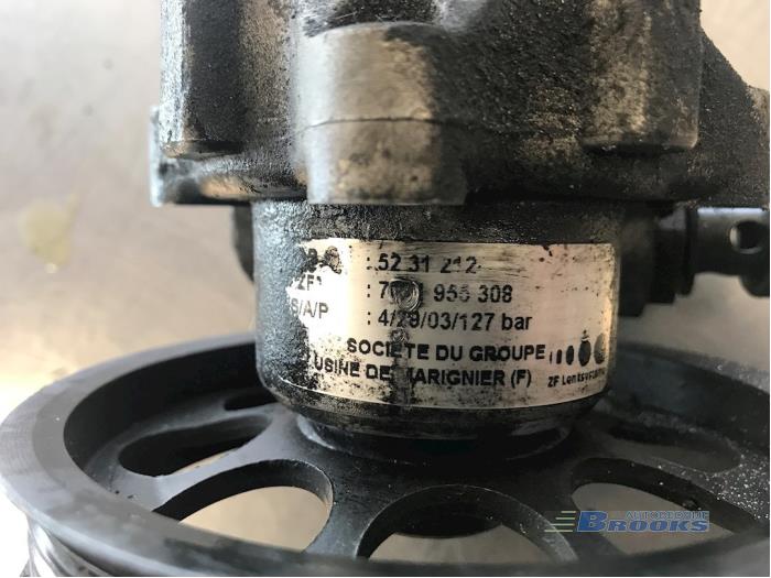 Usagé Pompe de direction Saab 9-5 Estate (YS3E) 3.0 TiD V6 24V Prix € 15,00 Règlement à la marge proposé par Autobedrijf Brooks