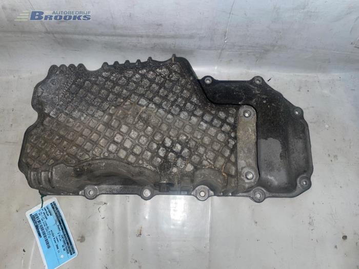 Usagé Couvercle carter Chrysler PT Cruiser 2.0 16V Prix € 25,00 Règlement à la marge proposé par Autobedrijf Brooks