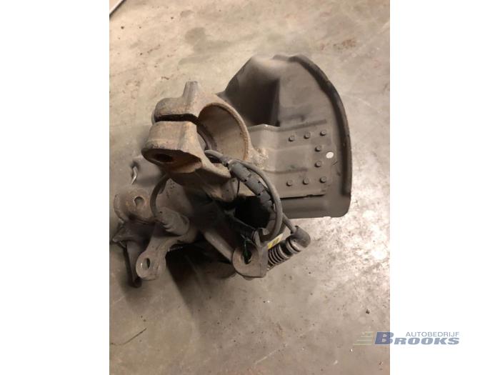 Knuckle, front right from a BMW 3 serie Touring (E46/3) 320d 16V 2000
