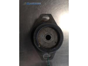 Used Gearbox mount Peugeot Partner 1.6 HDI 75 Price € 15,00 Margin scheme offered by Autobedrijf Brooks