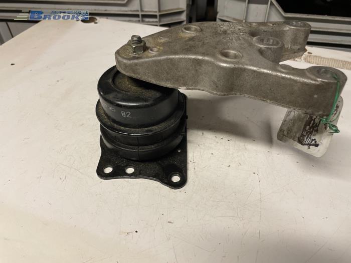 Used Engine mount Volkswagen Polo Price € 20,00 Margin scheme offered by Autobedrijf Brooks