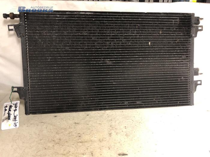 Usagé Radiateur clim Renault Laguna II Grandtour (KG) 1.8 16V Prix € 37,50 Règlement à la marge proposé par Autobedrijf Brooks