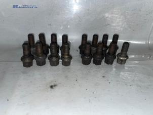 Used Set of wheel bolts Renault Clio (B/C57/357/557/577) 1.2i RL,RN,RT Kat. Price € 10,00 Margin scheme offered by Autobedrijf Brooks