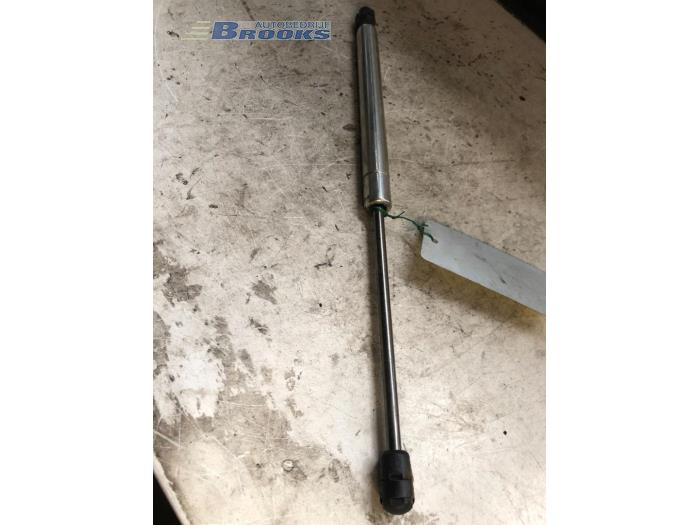 Rear gas strut, right from a Audi A8 2007