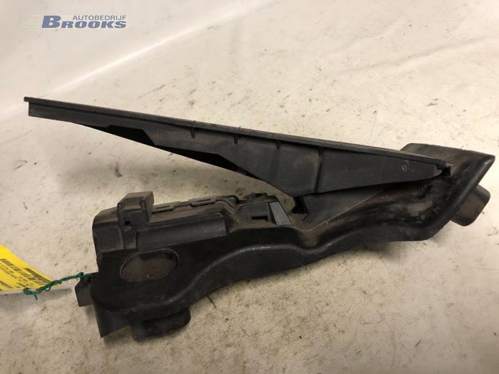 Begagnade Gaspedalsensor Volkswagen Passat Pris € 10,00 Marginaltabell erbjuds av Autobedrijf Brooks