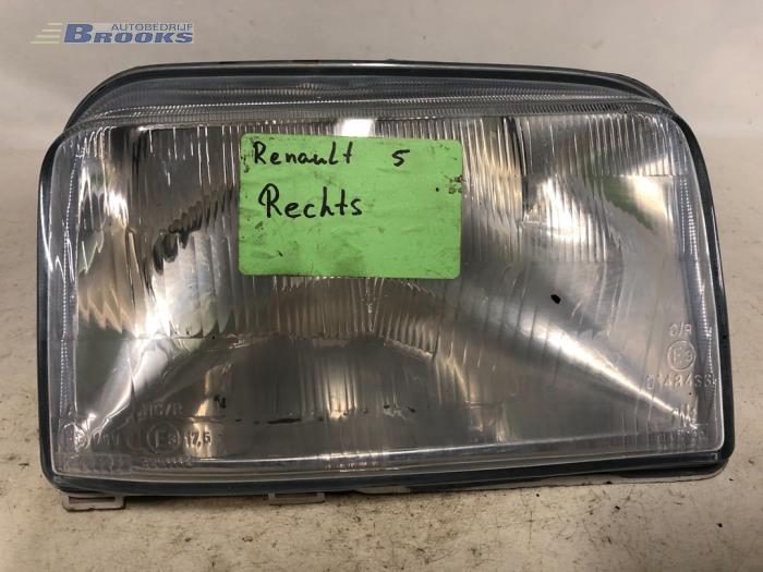 Używane Reflektor prawy Renault 5 Super (B/C40) 1.4 TR,GTR,Campus Cena € 10,00 Procedura marży oferowane przez Autobedrijf Brooks