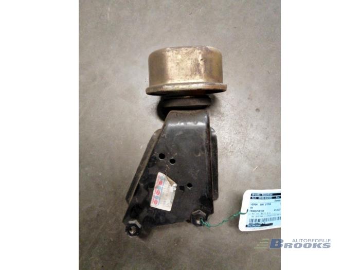 Gearbox mount from a Volkswagen Transporter/Caravelle T4 2.4 D,Caravelle 1994