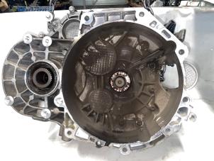 Used Gearbox Volkswagen Tiguan (5N1/2) Price on request offered by Autobedrijf Brooks