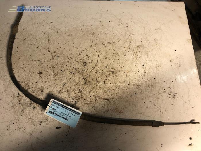 Usagé Câble frein à main Volkswagen Transporter/Caravelle T4 2.5 TDI Syncro Prix € 10,00 Règlement à la marge proposé par Autobedrijf Brooks