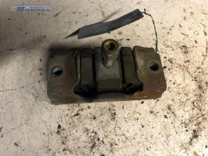 Used Gearbox mount Peugeot Boxer (230P) 2.5TD di 12V Price € 15,00 Margin scheme offered by Autobedrijf Brooks