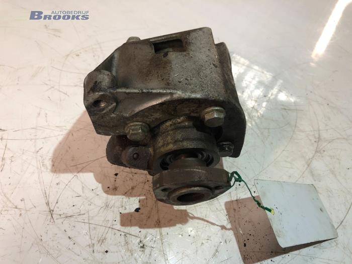 Usagé Pompe direction assistée Volkswagen Polo Variant (6KV5) 1.9 SDI Prix € 15,00 Règlement à la marge proposé par Autobedrijf Brooks