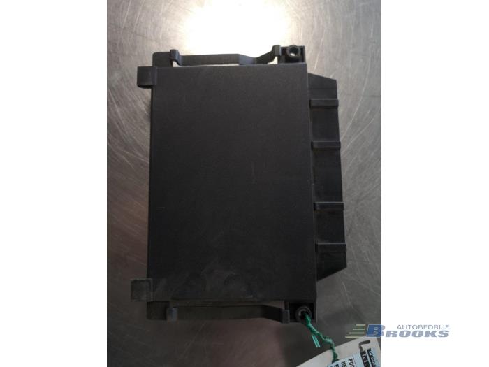 Begagnade PDC-modul Mercedes E (W211) 3.0 E-280 CDI V6 24V Pris € 37,50 Marginaltabell erbjuds av Autobedrijf Brooks