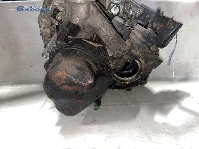 Getriebe van een Renault Laguna II Grandtour (KG) 1.9 dCi 100 2004