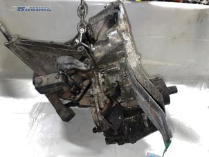 Getriebe van een Renault Laguna II Grandtour (KG) 1.9 dCi 100 2004