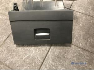Usagé Boîte à gants Ford Mondeo IV Wagon 1.6 EcoBoost 16V Prix sur demande proposé par Autobedrijf Brooks