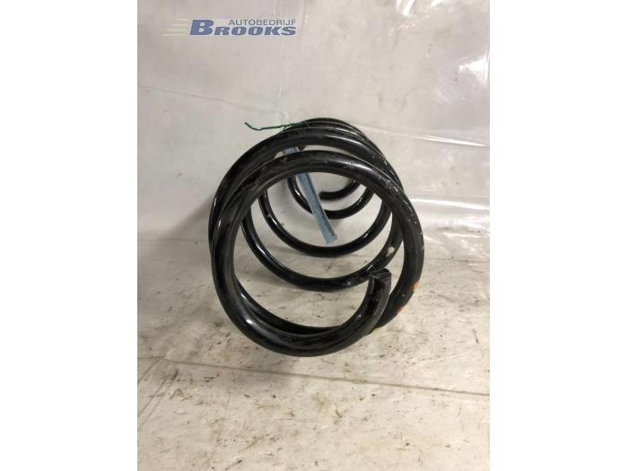Front spring screw from a Ford Mondeo IV Wagon 1.6 EcoBoost 16V 2012