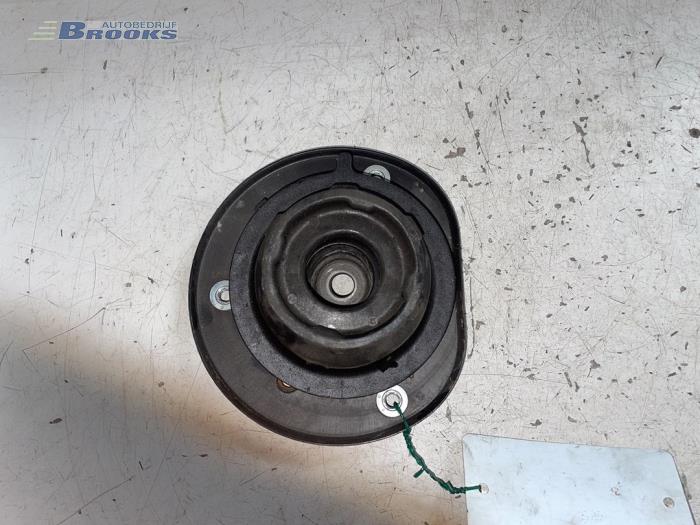 Upper strut mount