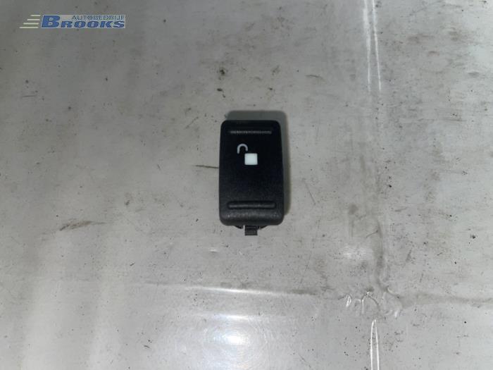 Interruptor de un Ford Mondeo IV Wagon 1.6 EcoBoost 16V 2012
