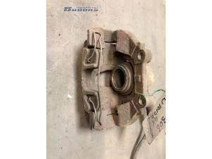 Used Front brake calliper, right Peugeot 307 SW (3H) 2.0 HDi 135 16V FAP Price € 15,00 Margin scheme offered by Autobedrijf Brooks