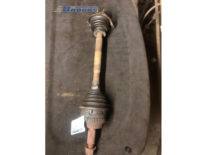 Front drive shaft, left from a Opel Movano Combi 2.5 DTI 2006