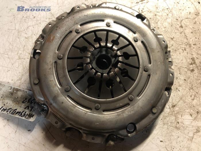Clutch kit (complete) from a Peugeot 307 SW (3H) 2.0 HDi 135 16V FAP 2004