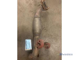 Used Exhaust middle section Volvo S40 (MS) 1.6 D 16V Price € 25,00 Margin scheme offered by Autobedrijf Brooks