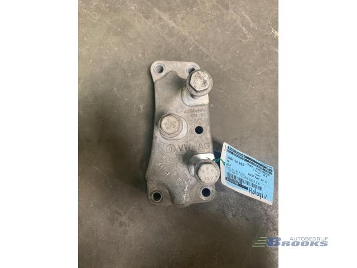 Usagé Support boîte de vitesse Volkswagen Golf V (1K1) 1.9 TDI Prix € 15,00 Règlement à la marge proposé par Autobedrijf Brooks