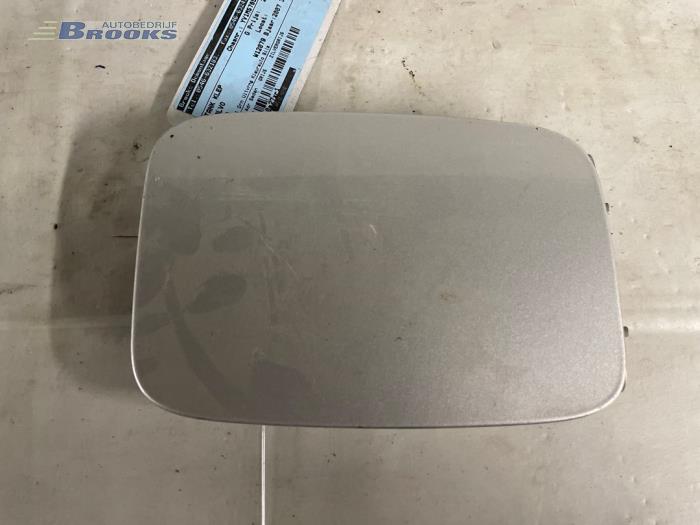 Tank cap cover from a Volvo S40 (MS) 1.6 D 16V 2007