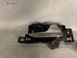 Used Front door handle 4-door, right Ford Mondeo IV Wagon 1.6 EcoBoost 16V Price € 10,00 Margin scheme offered by Autobedrijf Brooks
