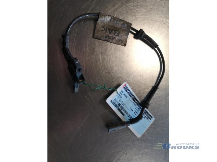 Begagnade ABS-sensor Ford Mondeo IV 2.0 TDCi 140 16V Pris € 15,00 Marginaltabell erbjuds av Autobedrijf Brooks