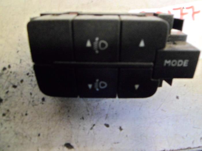 AIH headlight switch from a Iveco New Daily IV 40C15V, 40C15V/P 2010