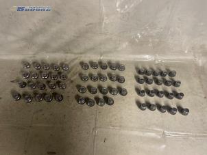 Used Set of wheel bolts Ford Mondeo IV 2.0 TDCi 140 16V Price € 10,00 Margin scheme offered by Autobedrijf Brooks