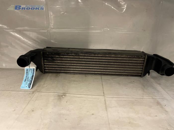 Usados Intercooler BMW 3 serie (E46/4) 320d 16V Precio € 37,50 Norma de margen ofrecido por Autobedrijf Brooks