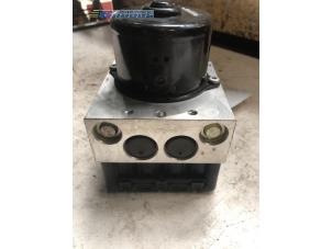 Bloc ABS d'un Peugeot 206 (2A/C/H/J/S) 2.0 GTI 16V 2000