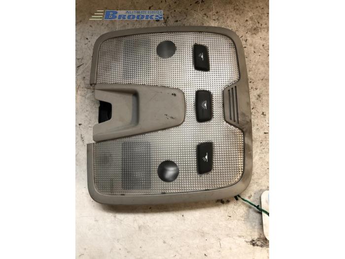 Begagnade Innerbelysning, fram Volvo S60 I (RS/HV) 2.4 D5 20V Pris € 15,00 Marginaltabell erbjuds av Autobedrijf Brooks
