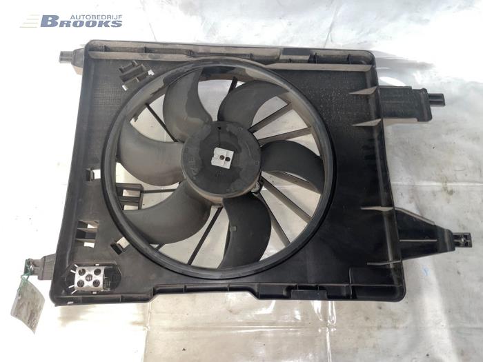 Używane Silnik wentylatora Renault Megane II (BM/CM) 1.6 16V Cena € 25,00 Procedura marży oferowane przez Autobedrijf Brooks