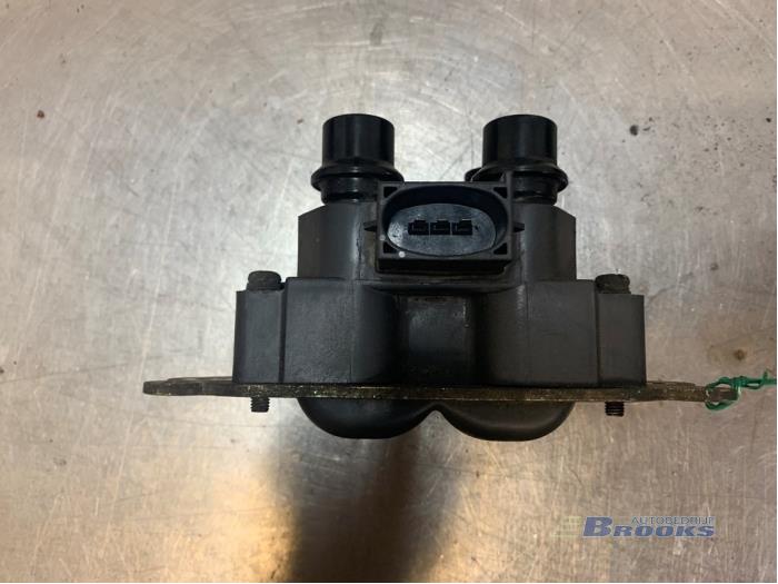 Ignition coil from a Ford KA 1997