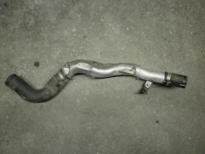 Gebrauchte Intercooler Rohr Toyota Avensis (T27) 2.2 16V D-4D-F 180 Preis € 25,00 Margenregelung angeboten von Autobedrijf Brooks