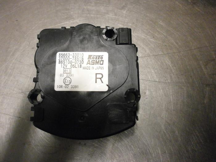 Gebrauchte Scheinwerfermotor Toyota Avensis (T27) 2.2 16V D-4D-F 180 Preis € 15,00 Margenregelung angeboten von Autobedrijf Brooks