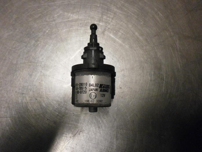 Gebrauchte Scheinwerfermotor Toyota Avensis (T27) 2.2 16V D-4D-F 180 Preis € 15,00 Margenregelung angeboten von Autobedrijf Brooks