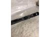 Front wiper arm from a Toyota Avensis (T27) 2.2 16V D-4D-F 180 2010