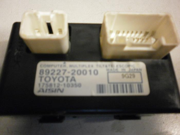 Begagnade Styrvinkelsensor Toyota Avensis (T27) 2.2 16V D-4D-F 180 Pris € 37,50 Marginaltabell erbjuds av Autobedrijf Brooks