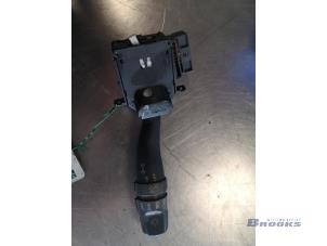 Used Indicator switch Hyundai Trajet 2.0 16V Price € 10,00 Margin scheme offered by Autobedrijf Brooks