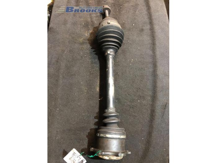Usagé Arbre de transmission avant gauche Seat Alhambra (7V8/9) 1.9 TDI 110 Prix € 10,00 Règlement à la marge proposé par Autobedrijf Brooks