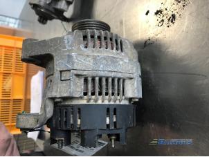 Dynamo from a Renault Clio (B/C57/357/557/577) 1.2 Eco Kat. 1997