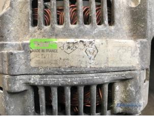 Dynamo from a Renault Clio (B/C57/357/557/577) 1.2 Eco Kat. 1997