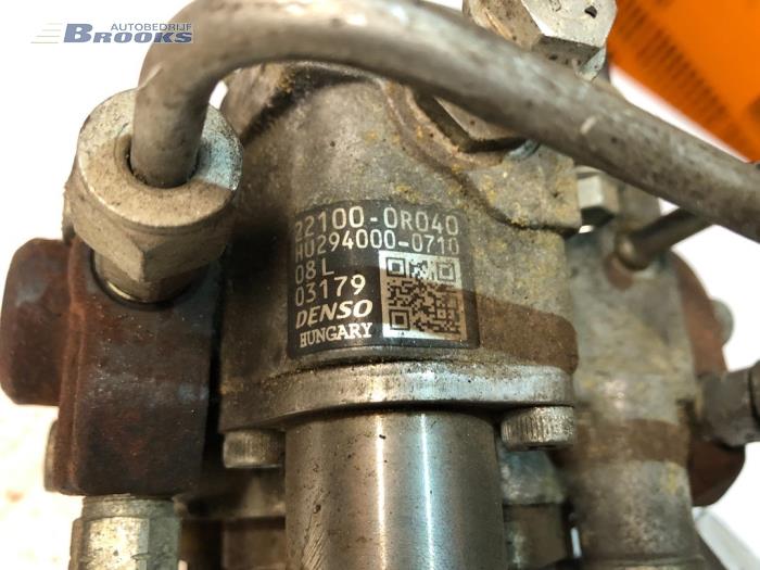 Pompa oleju napedowego z Toyota Avensis (T27) 2.2 16V D-4D-F 180 2010
