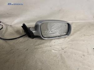 Used Wing mirror, right Volkswagen Passat (3B2) 1.8 20V Price € 10,00 Margin scheme offered by Autobedrijf Brooks