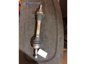 Used Front drive shaft, left Peugeot 206 (2A/C/H/J/S) 1.9 D Price € 20,00 Margin scheme offered by Autobedrijf Brooks